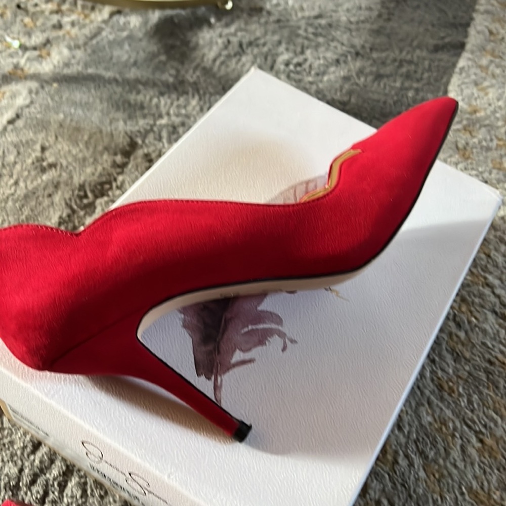 Jessica ❤️Sold❤️Simpson Fiery red Pump - Picture 6 of 6